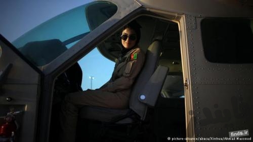 تصاویر نخستین زن خلبان افغانستان و زیباترین خلبان زن جهان