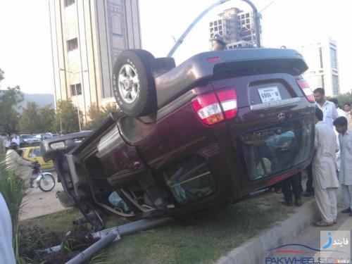 عکس هایی از تصادفات تویوتا لندکروز