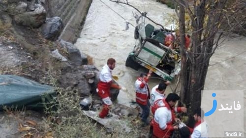 سقوط مینی‌بوس حامل زائران پیاده کربلا در جاده هراز