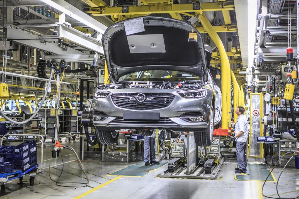 شاسی بلند بزرگ شرکت اوپل سال آینده به بازار می آید + تحول اساسی در شرکت Opel