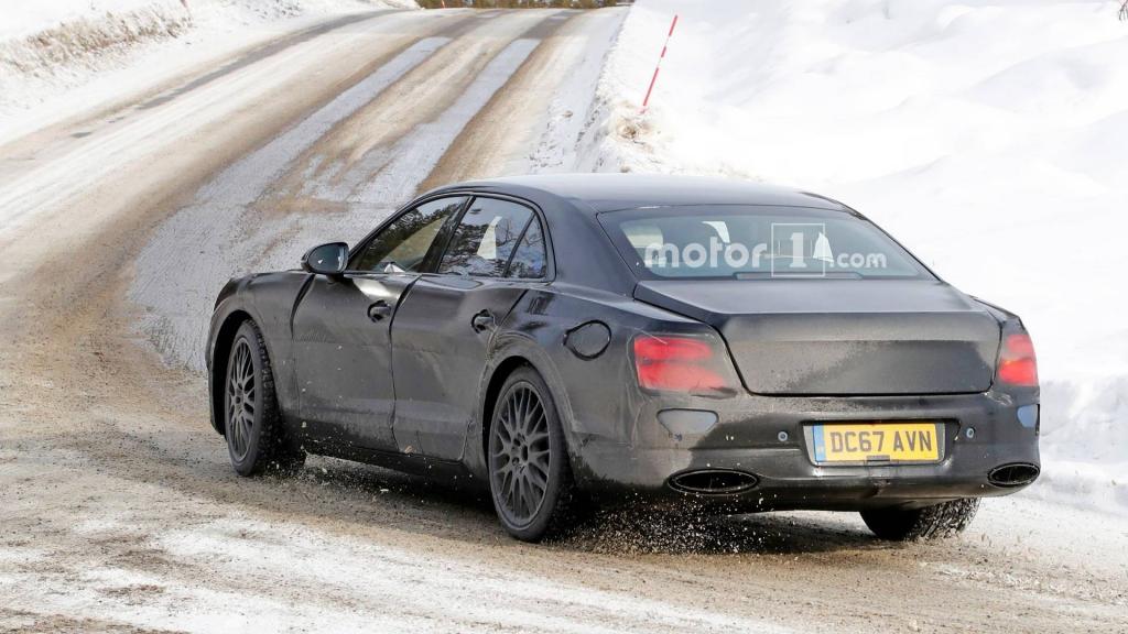 لیموزین لوکس بنتلی Flying Spur چه امکاناتی دارد؟