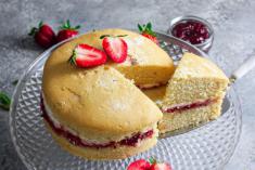 طرز تهیه کیک اسفنجی | آموزش پخت آسان کیک اسفنجی در خانه