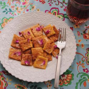  Khagineh Iranian Sweet Omelette by turmericsaffron