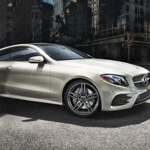  E 450 Coupe in Dune Silver with 19-inch AMG twin 5-spoke wheels 