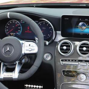 نمای درون کابین 2020 Mercedes-AMG C63 S Cabriolet