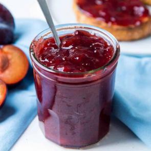 مربای آلو قرمز | Spiced Plum Jam from fresh plums