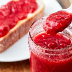 عکس مربای توت فرنگی خونگی | Homemade Strawberry Jam