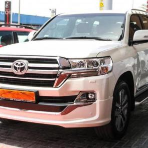 Toyota Land Cruiser GXR 5.7 V8 in Dubai UAE