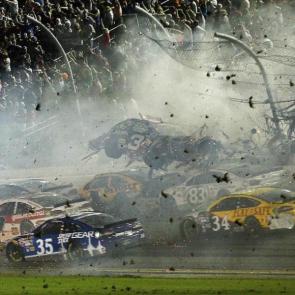 تصادف وحشتناک در NASCAR آمریکا