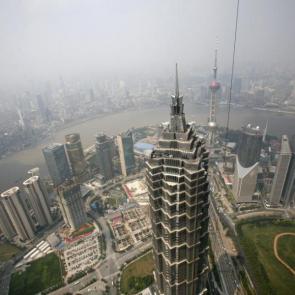 نمایی زیبا از برج Jinmao ، شانگهای با ارتفاع 420 متر