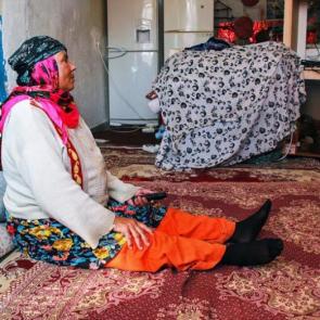 #12 نخستین زن رفتگر ایران - منبع مهر