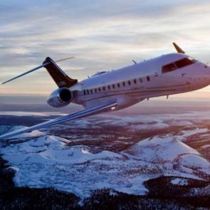 جت شخصی Bombardier Global 5000 ، قیمت : 50.4 میلیون دلار ، سرعت : 902 کیلومتر در ساعت