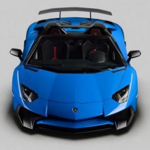 محبوب ترین خودروهای اسپورت سال 2015 : Lamborghini Aventador LP 750-4 Superveloce Roadster

قیمت : 530,000 هزار دلار
