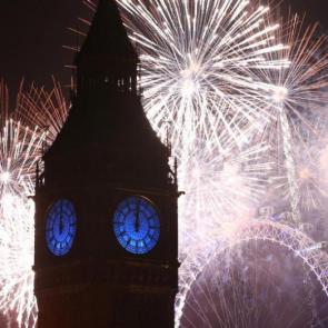 آتش بازی سال نو در کنار ساعت Big Ben لندن