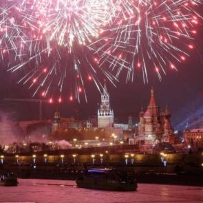 جشن سال نو در مسکو / Maxim Shipenkov/EPA