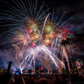 جشن و آتش بازی سال نو در فلوریدای آمریکا