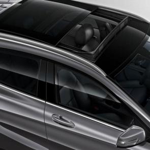 Mercedes Benz 2017 AMG GLA45 SUV exterior #4