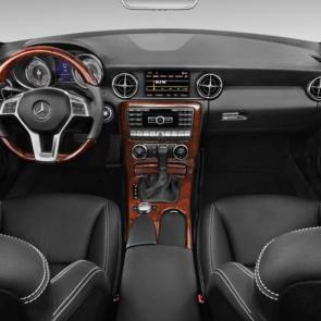 Mercedes-Benz SLK350 interior #9