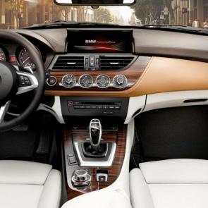 The BMW Z4 sDrive35i with exclusive Nappa leather in Ivory White and Black