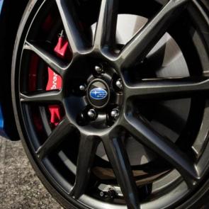 Available Performance Package 17x7.5-inch black finish wheels and Brembo disc brakes (Performance Package available Winter 2017)