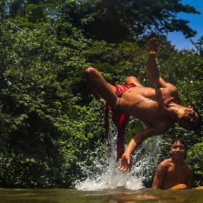 تصاویری از زندگی قبیله وایاپی در آمازون #1