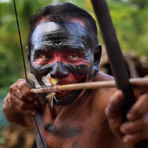 تصاویری از زندگی قبیله وایاپی در آمازون #13