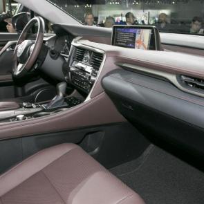 2018 Lexus RX L front interior detail