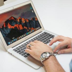  لپ تاپ 13 اينچي اپل مدل MacBook Air MQD42 2017