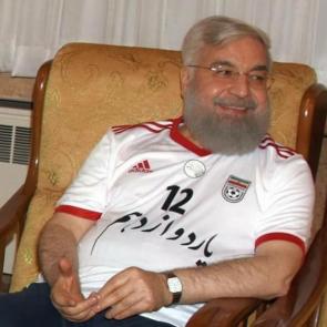 حسن روحانی در حال تماشای بازی ایران و مراکش در جام جهانی #1