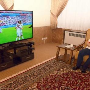 حسن روحانی در حال تماشای بازی ایران و مراکش در جام جهانی #2