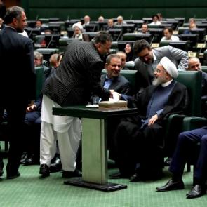 تصاویر حضور حسن روحانی در مجلس برای پاسخ به سئوالات نمایندگان #2
