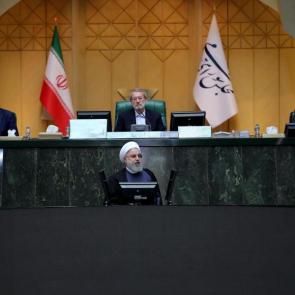 تصاویر حضور حسن روحانی در مجلس برای پاسخ به سئوالات نمایندگان #4