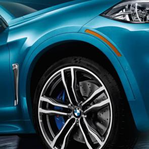 The BMW X6 M in Long Beach Blue Metallic with 21” M Light alloy Double Spoke wheels style 612M