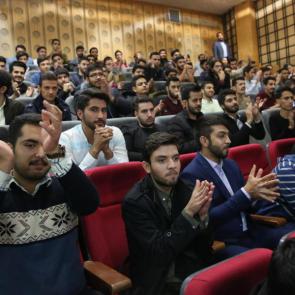 تصاویر دیدار حسن روحانی با دانشجویان دانشگاه های سمنان آذر 97 #1