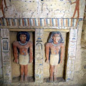 Statues inside the tomb of Wahtye. (Khaled Elfiqi/EPA-EFE/REX)