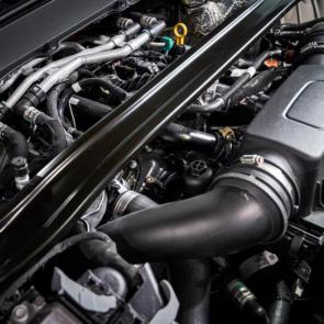 Powertrains in the 2020 Ford Explorer begin with a 2.3-liter turbocharged EcoBoost engine and a ten-speed automatic transmission. The upgrade engine is a 3.0-liter turbocharged V6(Credit: Ford)