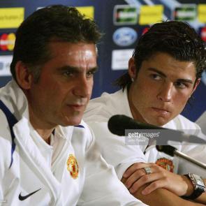 LISBON, PORTUGAL - DECEMBER 6: Carlos Queiroz of Manchester United speaks during the press conference at which Queiroz acted as interpreter ahead of the UEFA Champions League match between Benfica and Manchester United on December 6, 2005 in Lisbon, Portugal. (Photo by John Peters/Manchester United via Getty Images)