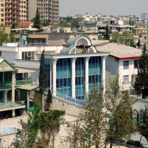 ایران‌زمین نام یکی از خیابان‌های مشهور و اشرافی شهر تهران است. این خیابان در فاز ۱ محله شهرک غرب قرار دارد و طولانی‌ترین خیابان این محله است. 