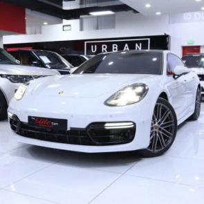 Porsche Panamera Turbo (2017) 4.0L V8 TURBO WITH REAR ENTERTAINMENT AND BOSE SURROUND SYSTEM IN VERY LOW MILEAGE