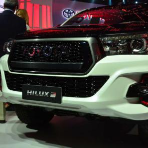 Toyota Hilux GR-S #2