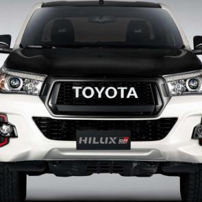 Toyota Hilux GR-S #18