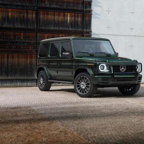  G 550 Night Package in Emerald Green with 20-inch AMG multispoke wheels 