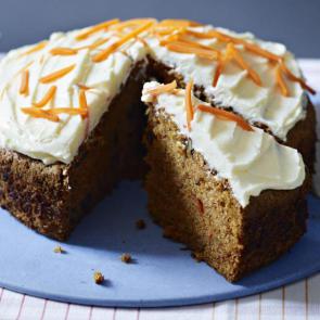 Ginger and walnut carrot cake