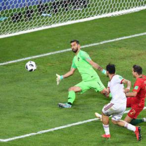 مهدی طارمی | لحظه خراب کردن فرصت گل در بازی با پرتغال