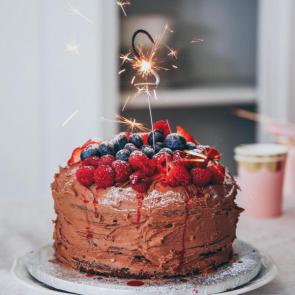 کیک تولد 27# | Photo by Tuva Mathilde