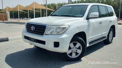 Toyota Land Cruiser GX R - V6 2014 سفید در امارات