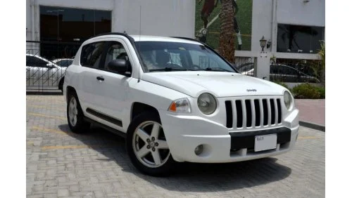 Jeep Compass Limited 2.4L Good Condition 2007 سفید در دبی