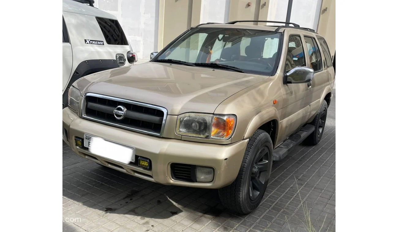 Nissan Pathfinder SE بژ مدل 2002 در دبی