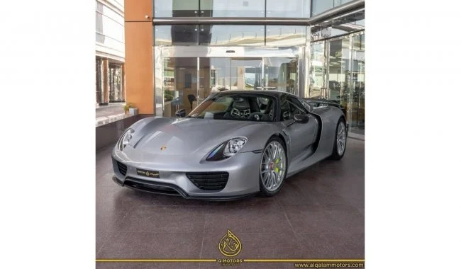 Porsche 918 Spyder Weissach Package نقره ای مدل 2015 در دبی