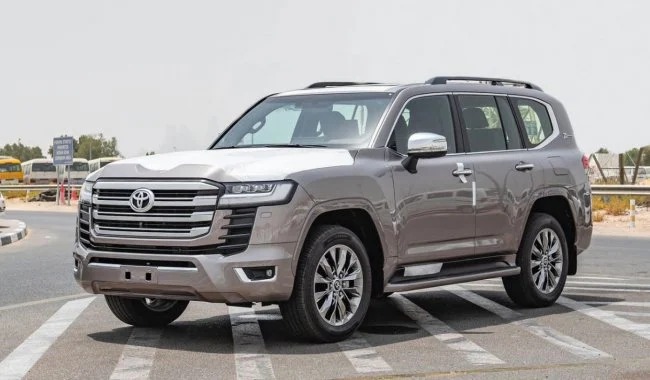 Toyota Land Cruiser VXR 3.5L PETROL V6 (Export only) طلایی رنگ مدل 2023 در دبی